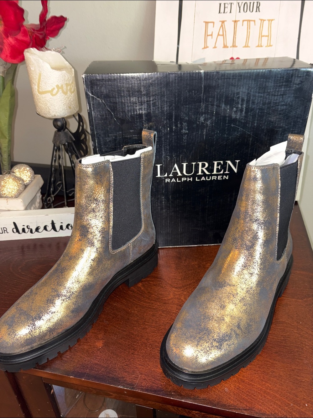 Lauren Ralph Lauren Corinne Metallic Gold Distress Chelsea Lug Sole Boots 10 NWT - Picture 8 of 17